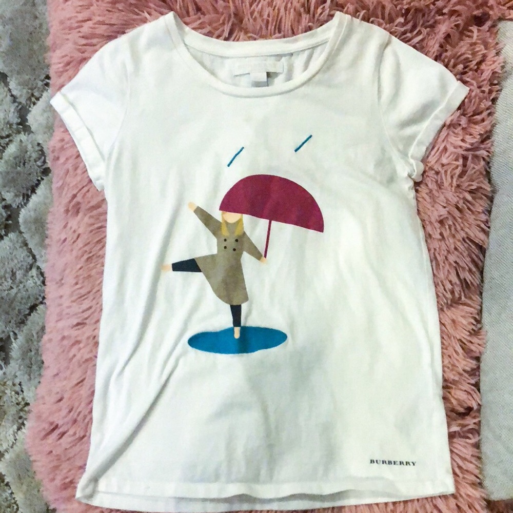Burberry T shirt ❤️❤️❤️